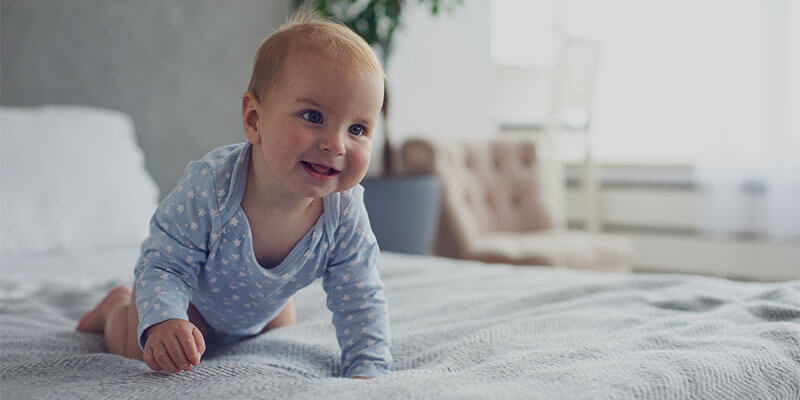 Что умеет ребенок к 8 месяцам?