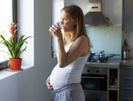 Что поможет справиться с изжогой во время беременности?