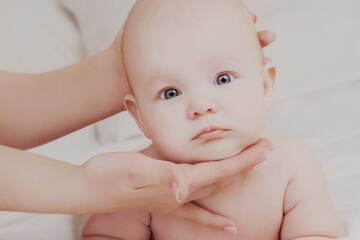 Что такое кривошея у младенца?