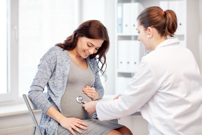 Когда происходит постановка на учет беременной?